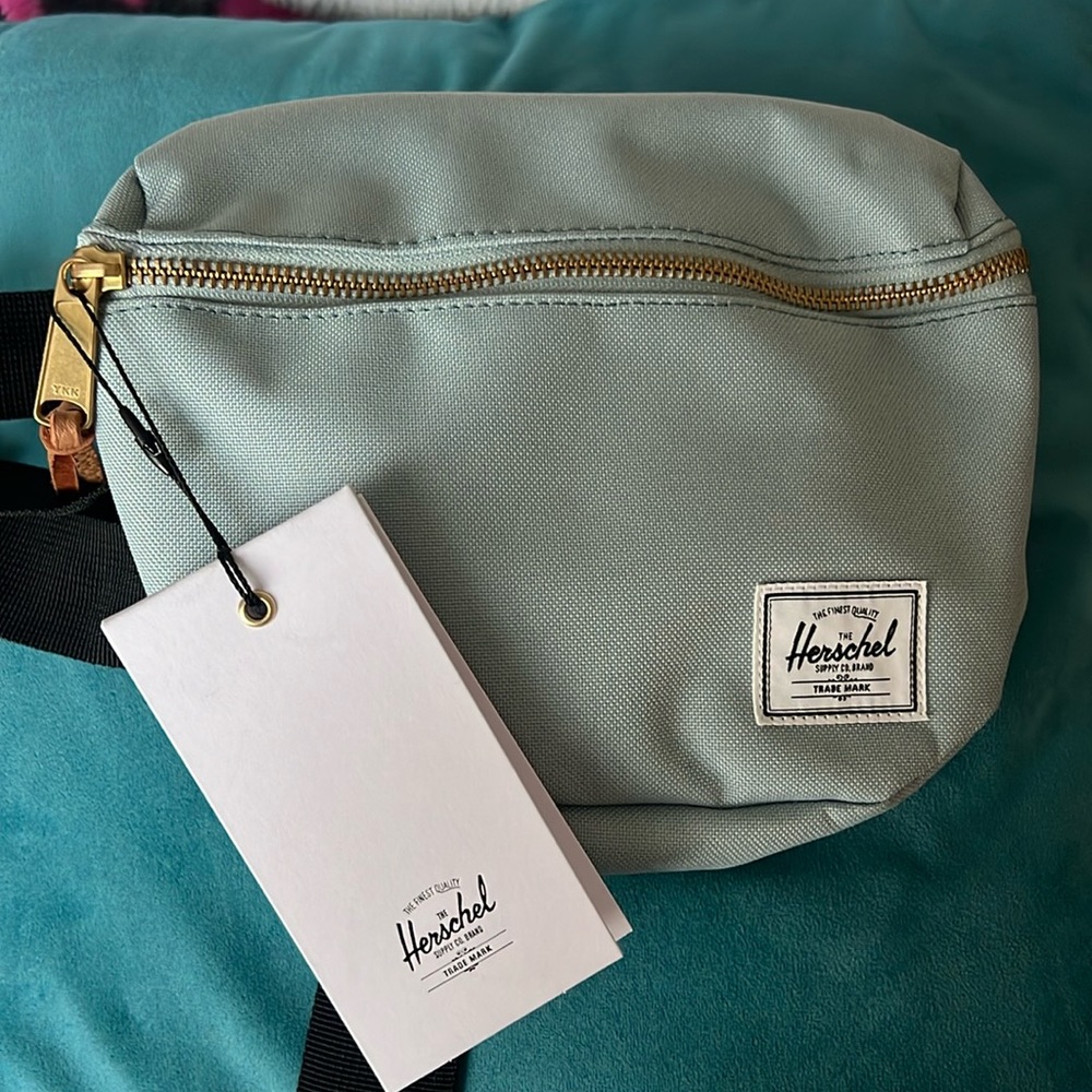new with tags Herschel fanny pack